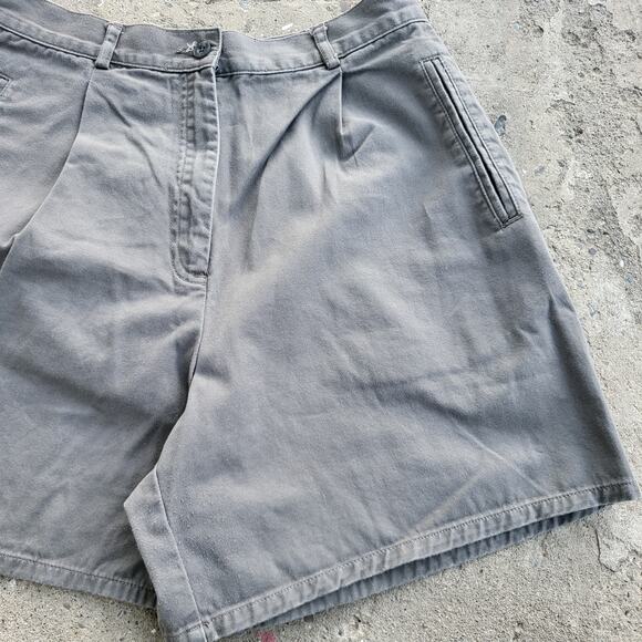 Geoffrey Beene Shorts Womens 10 Gray Faded Pleated Front Bermuda High Rise - Picture 3 of 9